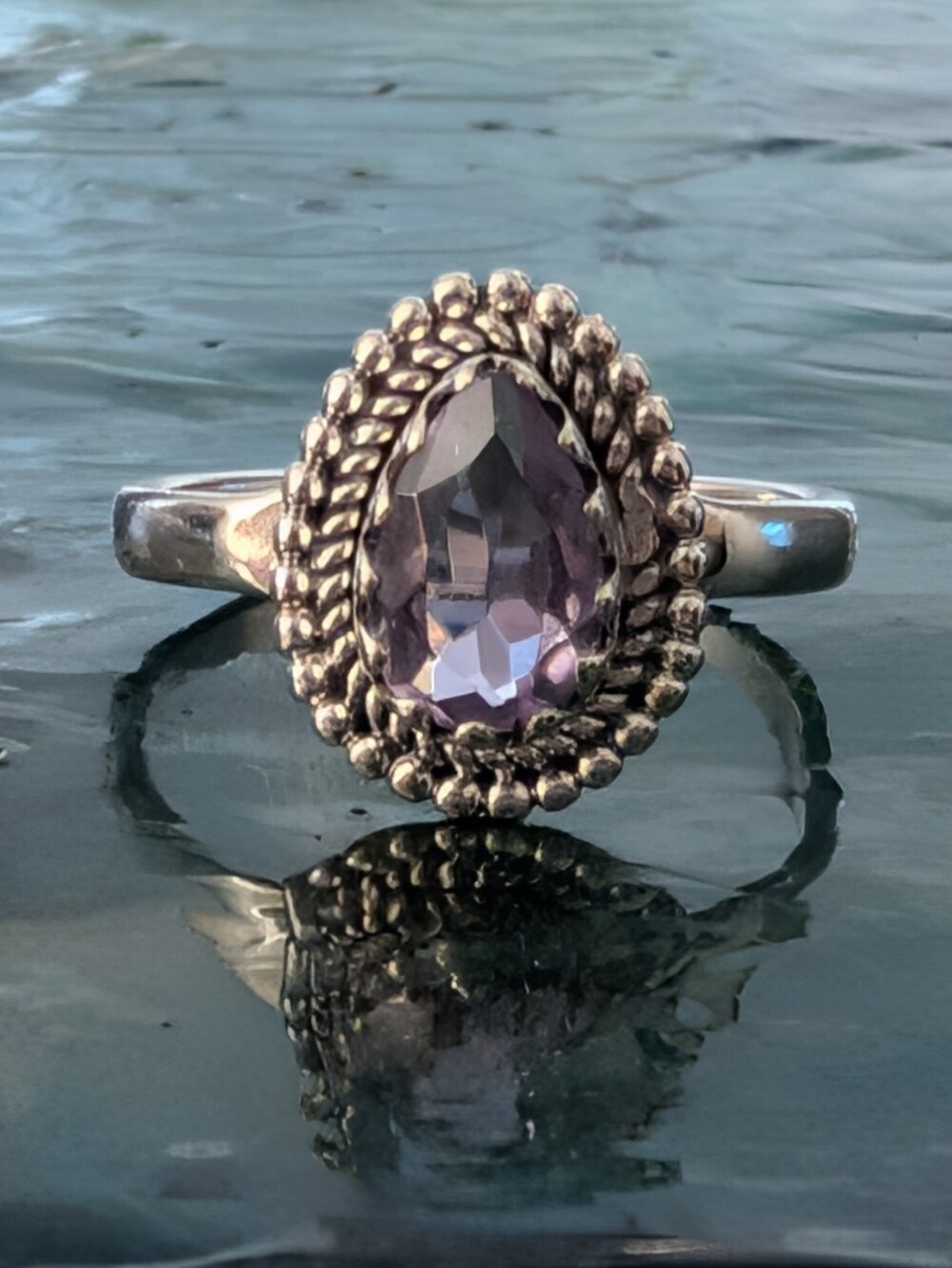 π Unique Sterling Silver Genuine Amethyst Ring Size 5.5 - 6